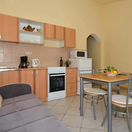 Nina - Two Bedroom With Balcony A1 *