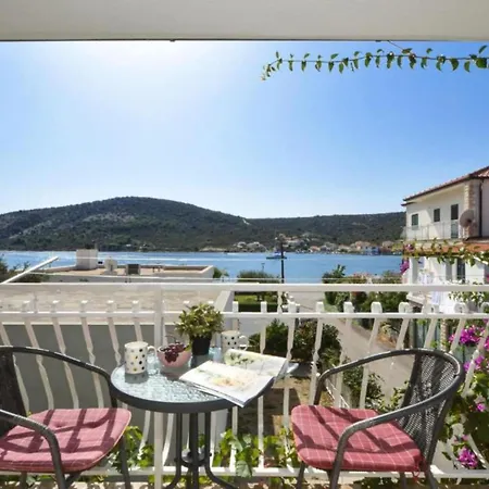 Nina - Two Bedroom With Balcony A1 * Vinišće