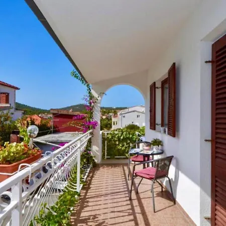 Nina - Two Bedroom With Balcony A1 Vinišće