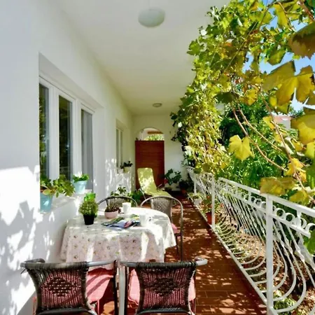 Nina - Two Bedroom With Balcony A1 *